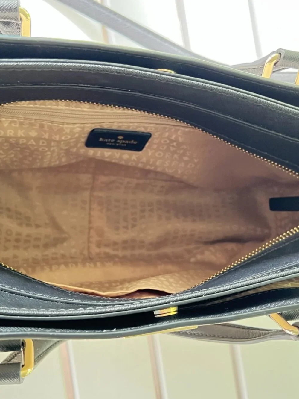 KATE SPADE LAUREL WAY REESE SATCHEL (original retail $319)